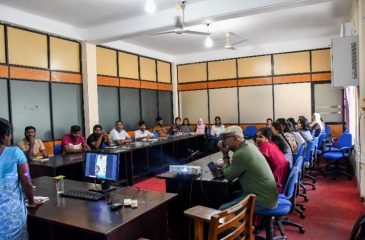 Breaking_Barriers:_The_Role_of_Media_in_Women’s_Economic_Empowerment_for_Journalism_Students